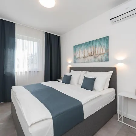 Villa Exclusive Villas & Vir
