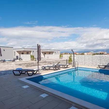 Exclusive Villas & Villa