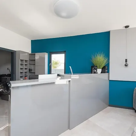 Exclusive Villas & Villa Vir