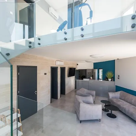 Villa Exclusive Villas & *
